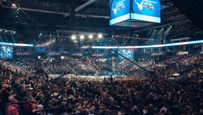 krcata-hala:-puna-podrska-naroda-vucicu,-spektakularan-prizor-iz-arene-(video)