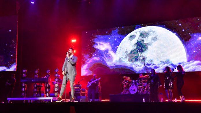 “nas-dvoje-smo-kao-blizanci”-pevac-ozenio-cerku-svog-kolege,-stariji-je-15-godina-od-nje:-“nista-nema-smisla-ako-se-vracas-u-prazan-stan”