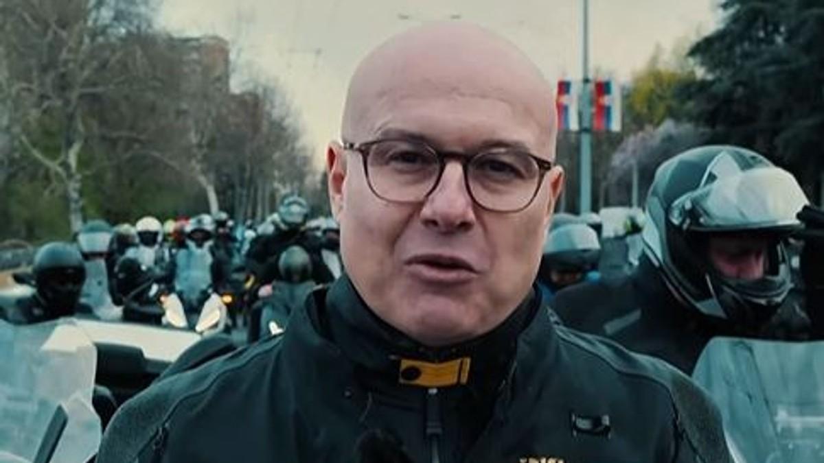 vucevic-bio-u-pratnji-1.500-motociklista-koji-su-iz-novog-sada-isli-na-skup-sns-u-areni-(video) vucevic-bio-u-pratnji-1.500-motociklista-koji-su-iz-novog-sada-isli-na-skup-sns-u-areni-(video)