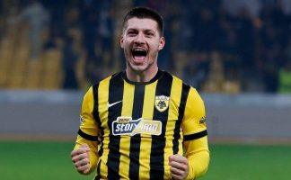 Gol, pa krvava glava: Luka Jović zatresao mrežu, a onda dobio težak udarac (VIDEO) gol,-pa-krvava-glava:-luka-jovic-zatresao-mrezu,-a-onda-dobio-tezak-udarac-(video)