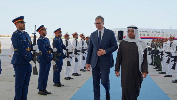 snimak-sve-govori:-pogledajte-kako-je-vucic-docekan-u-emiratima