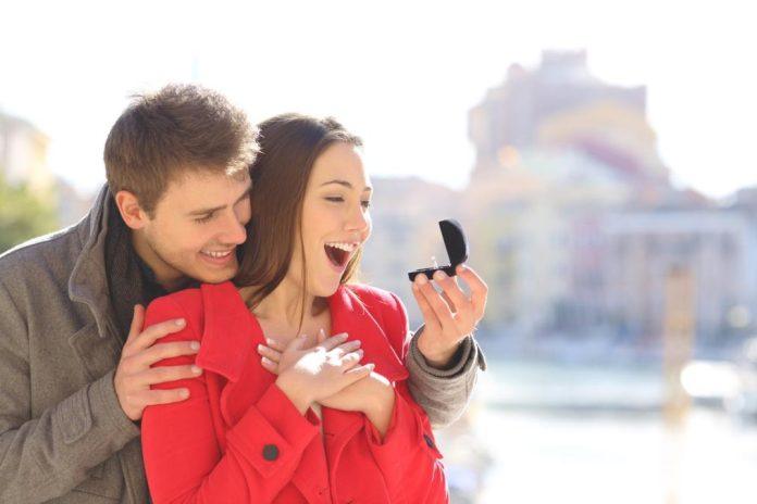 srbin-kad-veri-devojku,-ne-sme-da-pogresi!-prsten-mora-biti-na-ovoj-ruci:-evo-i-zasto!-ako-omasi,-sve-staje!-etnoloskinja-otkriva-stroga-pravila-veridbe