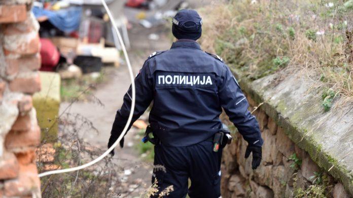 replikom-pistolja-pokusao-pljacku-uhapsen-muskarac-iz-okoline-kovacice