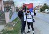 PEŠAČE DO OSTROGA ZA POMOĆ BOLESNOJ LARI EVI (12) : Dejan Kalinić (27) i Stefan Stokić (28) jutros krenuli na put od 450 kilometara (FOTO) pesace-do-ostroga-za-pomoc-bolesnoj-lari-evi-(12)-:-dejan-kalinic-(27)-i-stefan-stokic-(28)-jutros-krenuli-na-put-od-450-kilometara-(foto)