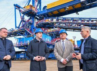 ZAVRŠENA MONTAŽA ODLAGAČA ZA PK „RADLjEVO“: Metalni kolos dug 125 metara kreće na radnu poziciju zavrsena-montaza-odlagaca-za-pk-„radljevo“:-metalni-kolos-dug-125-metara-krece-na-radnu-poziciju