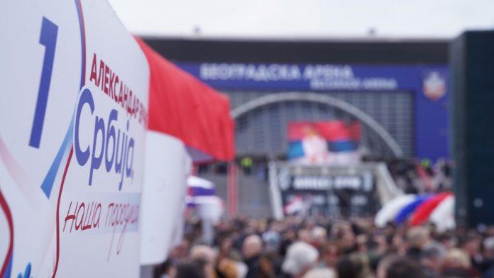 “novosti”-reagovale-na-procenu-arhiva-javnih-skupova-o-broju-ljudi-ispred-arene-tokom-skupa-sns:-“potvrdili-da-nisu-relevantni,-radili-procenu-na-snimcima-iz-jednog-ugla-nastalim-4-sata-pre-skupa”