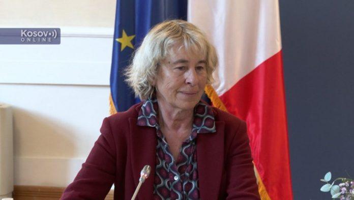 senatorka-kraksi:-zabrinutost-srba-na-kosovu-realna,-kada-zakoni-otezavaju-zivot-–-rec-je-o-politickom-pitanju