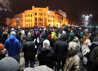 MEĐUSOBNI OBRAČUNI BLOKADERA I KLINČ SA OPOZICIJOM POSTALI SVAKODNEVNICA Jasno je da su svađe njihov jedini politički program: Napada ko koga stigne! medusobni-obracuni-blokadera-i-klinc-sa-opozicijom-postali-svakodnevnica-jasno-je-da-su-svade-njihov-jedini-politicki-program:-napada-ko-koga-stigne!