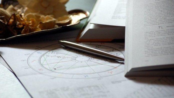 pazite-sta-potpisujete,-odlozite-vazne-dogovore-astro-savet-za-utorak,-24.-mart:-evo-koji-su-znaci-na-udaru-izazovnih-aspekata-meseca