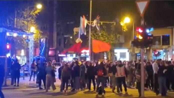 opozicija-u-srbiji:-omiljeno-mesto-ispoljavanja-delovanja-im-je-ulica,-a-osnovni-program-pored-nasilja-kritika-vucica