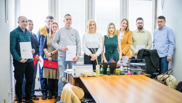 nastavlja-se-masovan-povratak-zdravstvenih-radnika-iz-inostranstva:-jos-14-medicinara-se-vratilo-u-srbiju,-medu-njima-i-dva-bracna-para