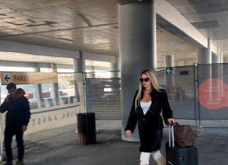 “DAVAO MI JE BRDO PARA, PA REŠIO SVE DA NAPLATI” Kroz suze rekla mami da je stariji muškarac ucenjuje, ona joj nije dala da se vrati kući: Sada zajedno pozirale “davao-mi-je-brdo-para,-pa-resio-sve-da-naplati”-kroz-suze-rekla-mami-da-je-stariji-muskarac-ucenjuje,-ona-joj-nije-dala-da-se-vrati-kuci:-sada-zajedno-pozirale