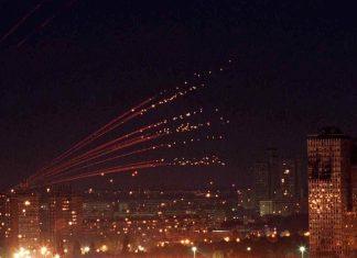 Veče u Srbiji kada su bombe prekinule gledanje “Esmeralde” i “Boja na Kosovu”: Zlokoban zvuk sirena čuli smo u 20 časova, a Milošević nam je poručio: “Naša zemlja se nalazi u ratu” vece-u-srbiji-kada-su-bombe-prekinule-gledanje-“esmeralde”-i-“boja-na-kosovu”:-zlokoban-zvuk-sirena-culi-smo-u-20-casova,-a-milosevic-nam-je-porucio:-“nasa-zemlja-se-nalazi-u-ratu”