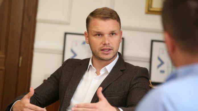 “dosao-sam-do-toga-da-me-tretiraju-kao-kriminalca”-stanivukovic-nakon-izlaska-iz-pritvora-u-hrvatskoj:-“od-koga-i-od-cega-stitite-granice”