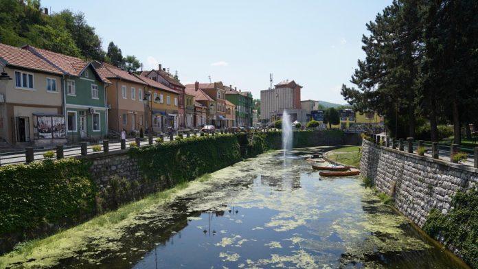 izbori-u-knjazevcu:-cetiri-liste-se-bore-za-40-odbornickih-mesta,-evo-sta-politicari-porucuju