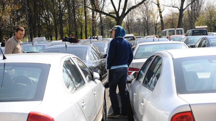 u-eu-registrovano-865.437-novih-putnickih-automobila-u-februaru:-za-1,4-odsto-vise-nego-lane