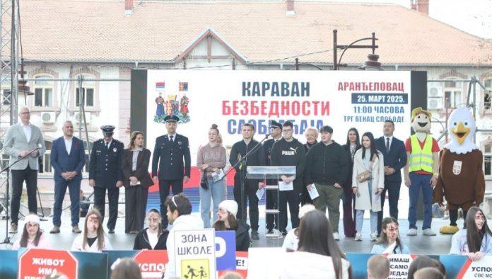 karavan-bezbednosti:-u-arandelovcu-odrzana-akcija-o-podizanju-nivoa-svesti-za-sve-ucesnike-u-saobracaju