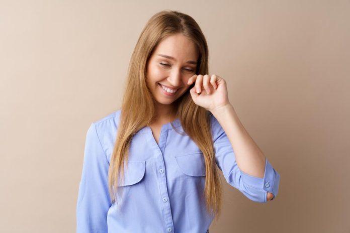 napravili-ste-gaf?-nemojte-se-stideti-–-smeh-u-nespretnim-situacijama-cini-vas-simpaticnijim-i-kompetentnijim,-evo-i-kako!