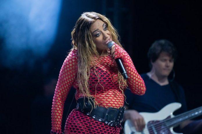 baba-ane-nikolic-proslavila-87.-rodendan!-pevacica-sa-sestrom-iznenadila-voljenu-osobu!-(foto)