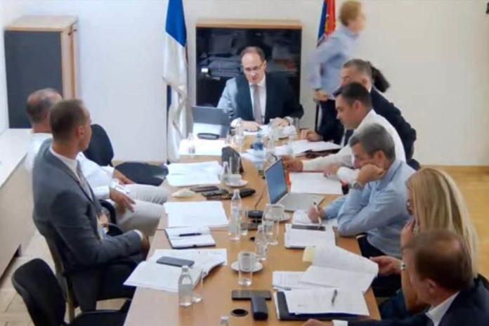 cetiri-clana-vst-traze-hitnu-vanrednu-sednicu:-predsednik-najviseg-tuzilackog-tela-ignorise-oduku-ustavnog-suda?