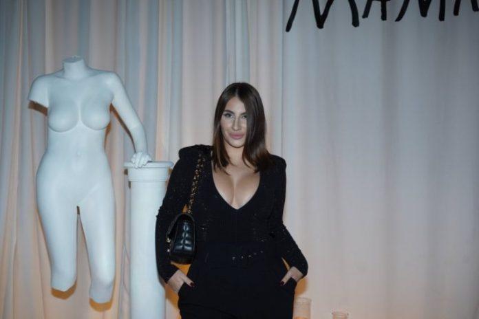 sok!-nasa-pevacica-raskinula,-presekla-preko-noci:-nije-mogla-vise-da-izdrzi!