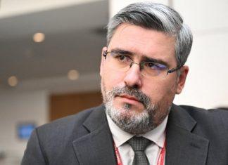 SAMO DA SE IZVUČE IZ ZABORAVA Starović: Kratak je put od predsednika nalik Kluniju do tužnog pajaca koji ne preza ni od kakvih laži samo-da-se-izvuce-iz-zaborava-starovic:-kratak-je-put-od-predsednika-nalik-kluniju-do-tuznog-pajaca-koji-ne-preza-ni-od-kakvih-lazi