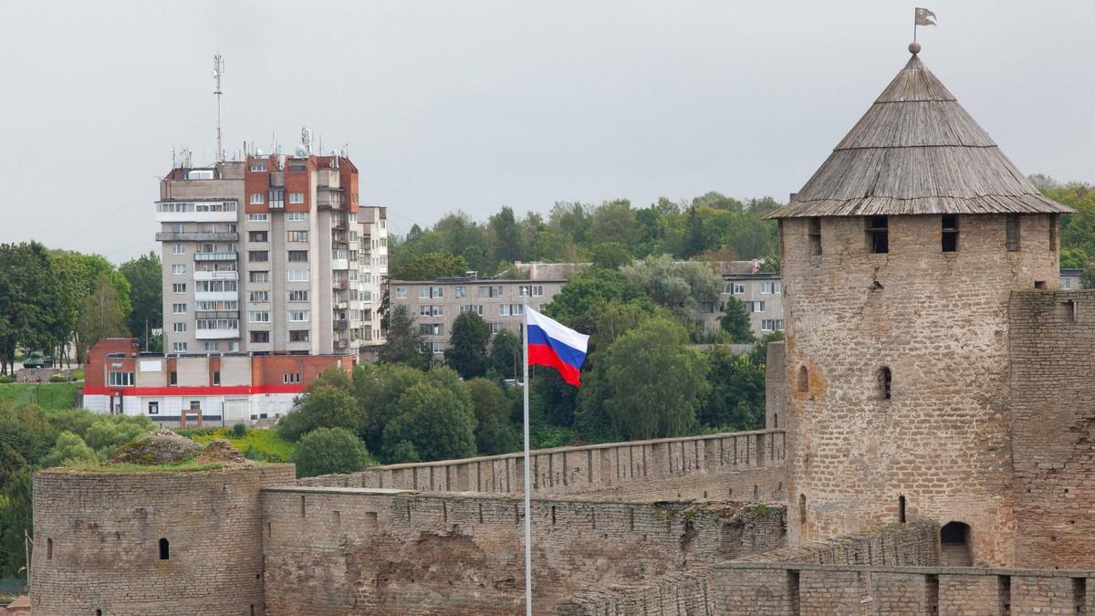 ista-taktika-kao-pre-invazije-na-ukrajinu?!-ovo-bi-mogao-da-bude-jasan-znak-da-se-putin-sprema-za-napad-na-nato ista-taktika-kao-pre-invazije-na-ukrajinu?!-ovo-bi-mogao-da-bude-jasan-znak-da-se-putin-sprema-za-napad-na-nato