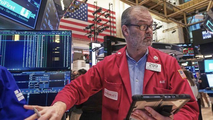 cene-nafte-porasle-iznad-108-dolara,-indeksi-padaju:-investitori-na-volstritu-zabrinuti-zbog-“dimne-zavese”-u-odnosima-sad-i-irana