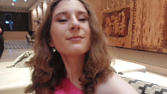 andela-(26)-otisla-u-rusiju-na-lecenje-multipla-skleroze-i-tamo-upoznala-hrvata-antonia!-ubrzo-je-usledila-prica-koja-je-rasplakala-region:-“oboje-smo-zaljubljeni-i-zdravi”