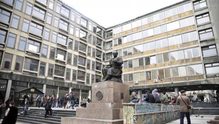 radno-vreme-fakuleta-od-5-22-casa:-sta-su-studenti-sa-pirotehnikom-radili-na-fakultetu-posle-22-casa?