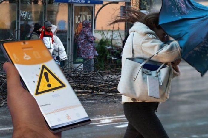 hitno-prekinut-jutarnji-program-zbog-nevremena:-stiglo-upozorenje,-voditelji-u-soku!-(video)