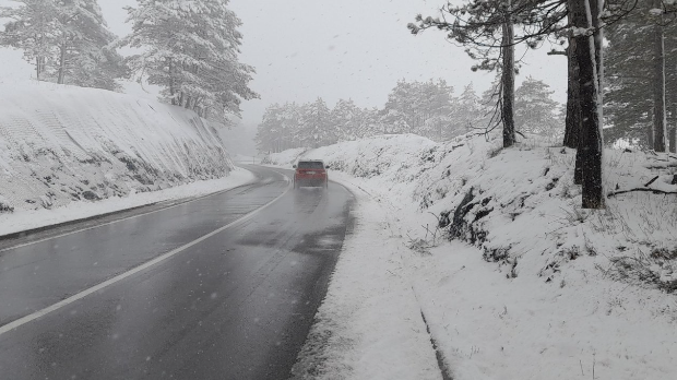 РХМЗ-упозорава-на-повећање-водостаја-река,-због-снега-отежан-саобраћај-у-златиборском-крају