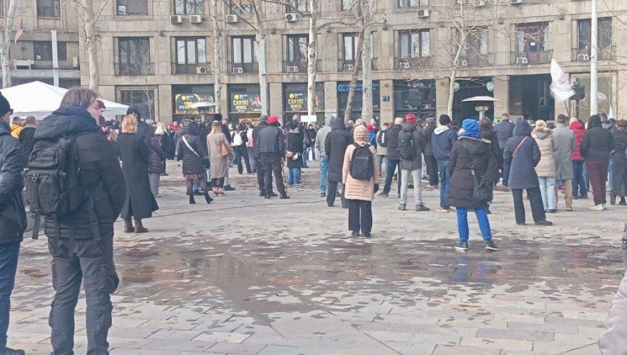 blokaderi-bez-srama:-koleginica-poginula,-oni-prave-zurke blokaderi-bez-srama:-koleginica-poginula,-oni-prave-zurke