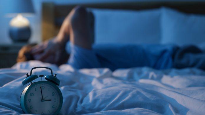 ako-ne-mozete-da-spavate-nocima,-ovaj-predmet-je-krivac-za-to-–-svi-ga-imamo-u-spavacoj-sobi