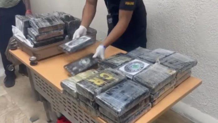 zaplenjeno-vise-od-dve-tone-kokaina-veliki-udarac-za-kolumbijsku-mafiju:-otkrivene-laboratorije-za-proizvodnju-droge