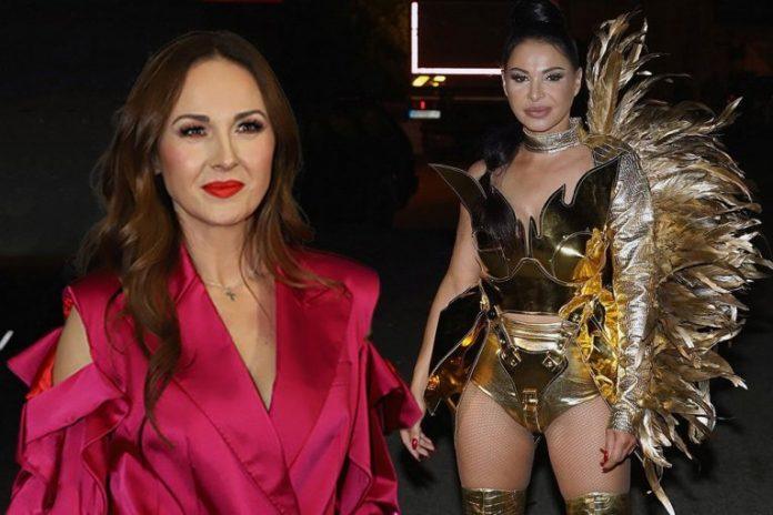 dok-joj-“gospodica-tina”-peva-pratece,-ona-u-najkracem-minicu-zapalila-scenu-granda!-o-ovom-vrelom-nastupu-bruji-srbija!-(video)