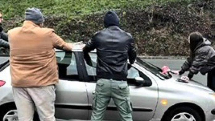 pohapseni-blokaderi-u-sevojnu:-pripremali-haos-na-dan-izbora,-policija-im-nasla-nozeve,-baklje-i-palice