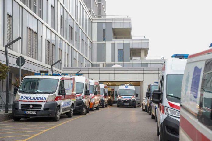 sudar-dva-autobusa-u-velikom-mokrom-lugu:-povredene-dve-zene,-jedna-prevezena-u-urgentni