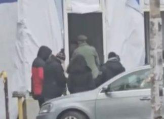 RAZOTKRIVENA JOŠ JEDNA CENTRALA BLOKADERA: Uhvaćeni na delu kako kupuju glasove! (VIDEO) razotkrivena-jos-jedna-centrala-blokadera:-uhvaceni-na-delu-kako-kupuju-glasove!-(video)