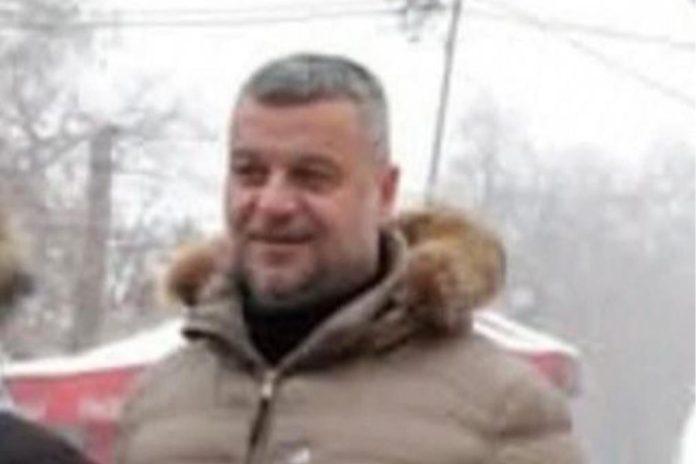 uhapsen-nasilnik-koji-je-napao-cetiri-aktivistkinje-sns-u-arandelovcu!-pored-ivana-filipovica-privedena-jos-dvojica-blokadera