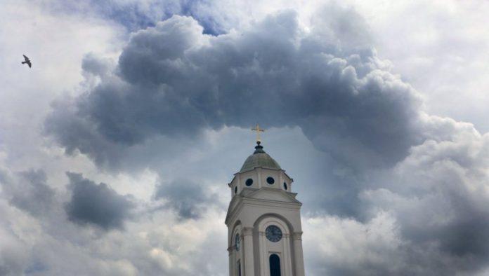 vreme-danas-ponovo-uzasno:-kisa-nastavlja-da-lije,-sunce-nikako-da-vidimo