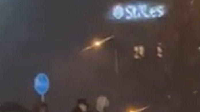 (video)-oboren-pesak-u-novom-sadu!-muskarac-lezi-nasred-ulice