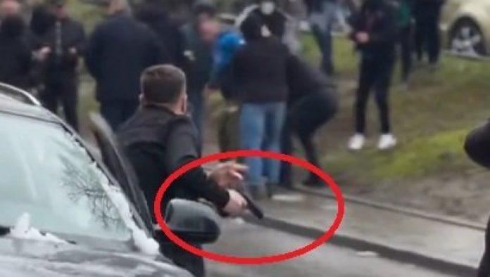 “danas-smo-jedva-izbegli-ogromno-zlo”-vucic:-neki-su-potezali-pistolje,-maltretirali-ljude,-neki-novinari-su-upadali-u-kol-centre