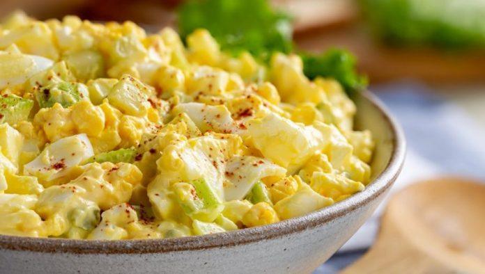 osvezavajuca-sa-celerom:-jednostavna-salata