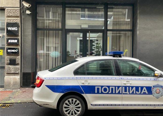 dojava-o-bombi-u-kuriru:-zgrada-evakuisana,-u-toku-detaljan-pretres