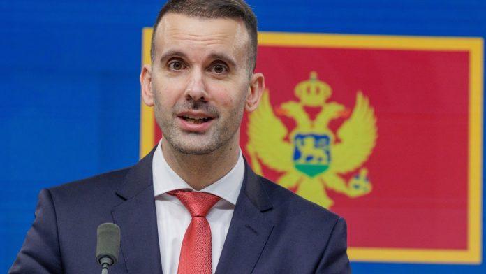 “mozda-putin-preti-da-ce-izaci-u-javnost”-spajic-detonirao-bombu:-milova-dps-2011.-preuzela-obavezu-da-crna-gora-nece-uci-u-eu-ako-to-ne-odgovara-rusiji