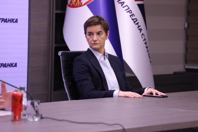 ana-brnabic-na-meti-blokadera-uputili-joj-stravicne-pretnje-i-uvrede-jer-trazi-odgovornost-za-smrt-studentkinje-(video)