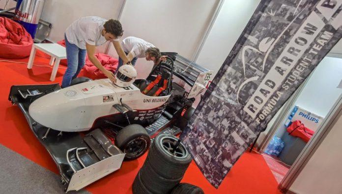 studentski,-a-kao-da-je-iz-najbolje-fabrike-bolida:-tim-akademaca-“drumska-strela”-predstavio-novi-model-trkackog-vozila-(foto)