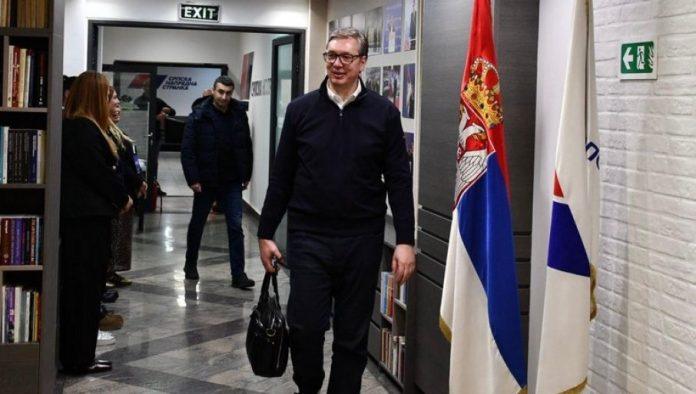 vucic-stigao-u-sediste-sns-a:-govorice-oko-22-sata-o-svim-pokusajima-izazivanja-nereda-i-haosa-u-srbiji-(foto)