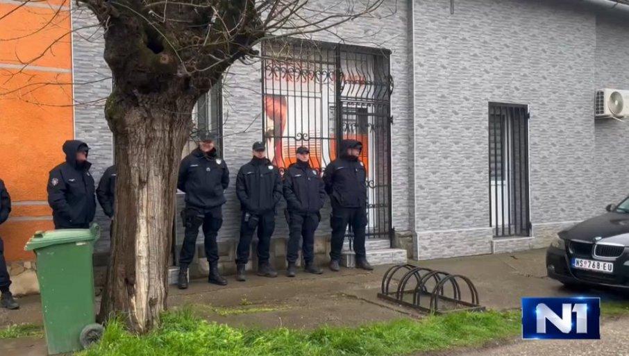 brnabic:-“interesantno,-n1-se-cudi-zasto-policija-ne-dozvoljava-rulji-da-upada-ljudima-u-kuce” brnabic:-“interesantno,-n1-se-cudi-zasto-policija-ne-dozvoljava-rulji-da-upada-ljudima-u-kuce”